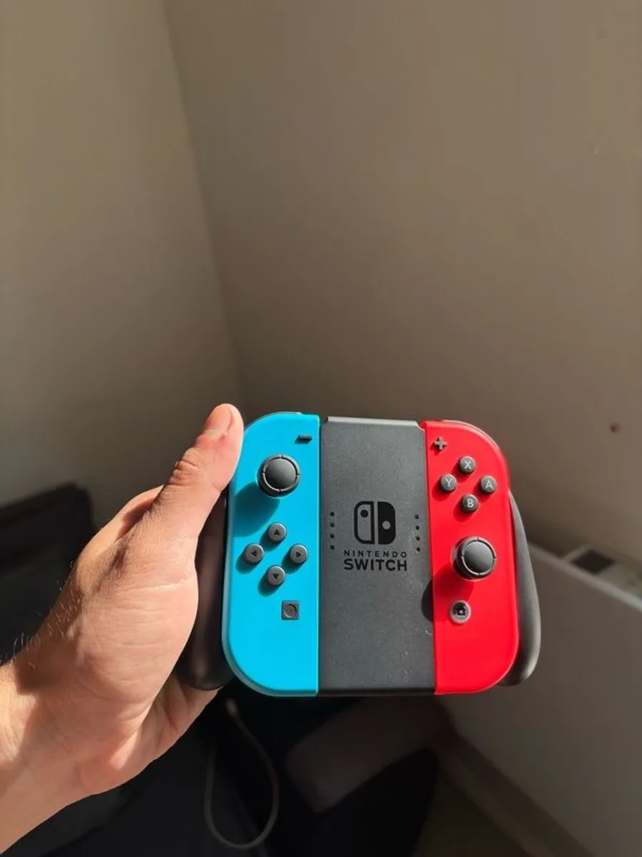 Nintendo Switch - Image 3