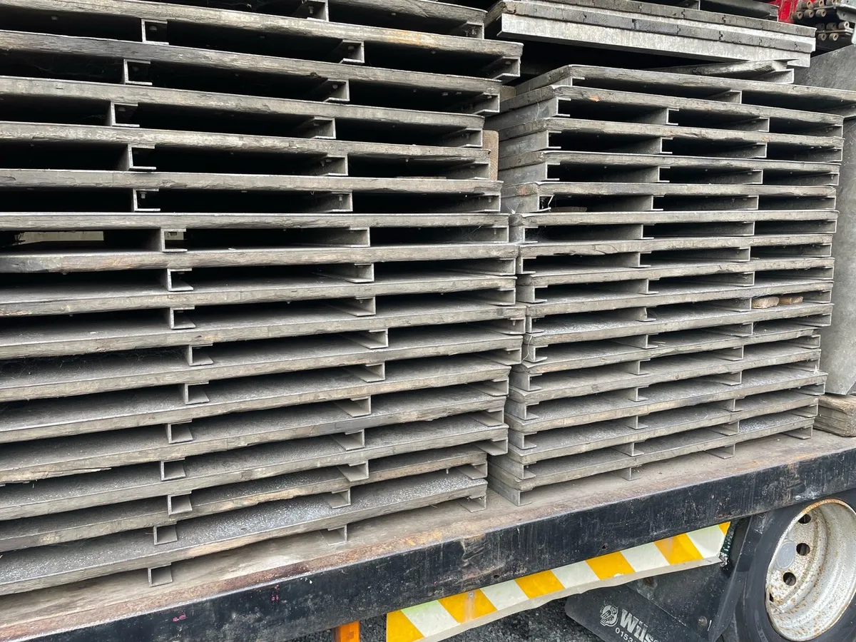 8x4 aluminium panels with hardwood batons - Image 2