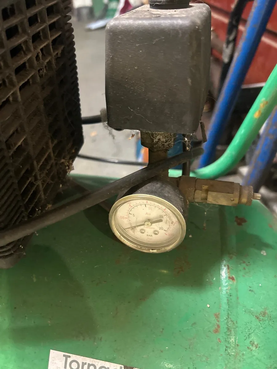 50l air compressor - Image 3