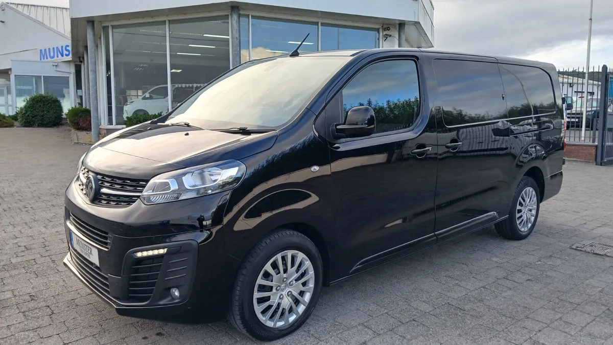 231 VIVARO  LWB 2.0 HDI HIGH SPEC 86K MILES - Image 1