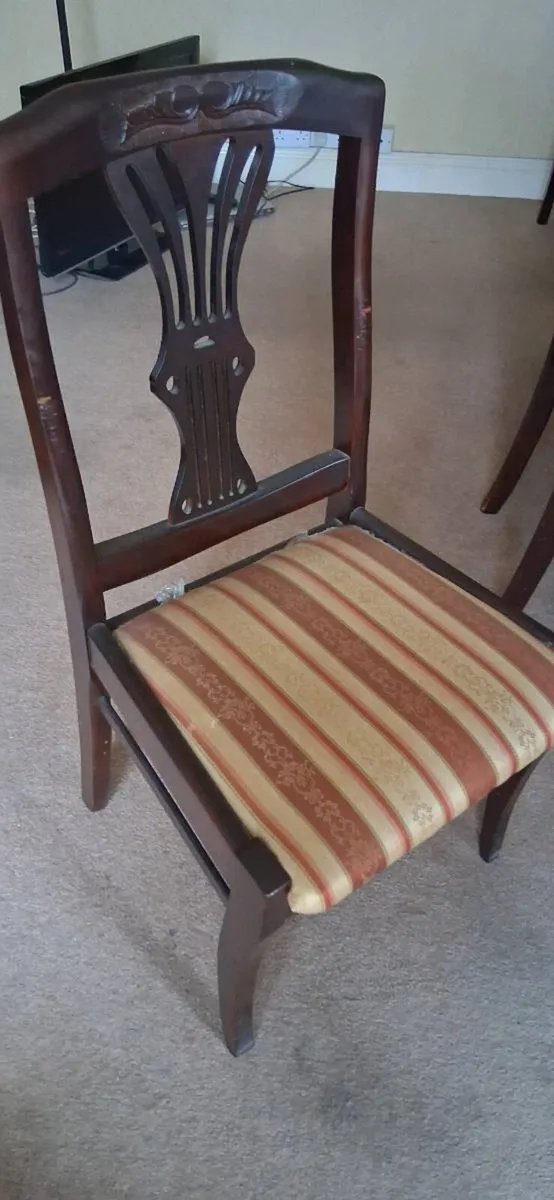 Dining Room Table and 6 chairs - Image 2
