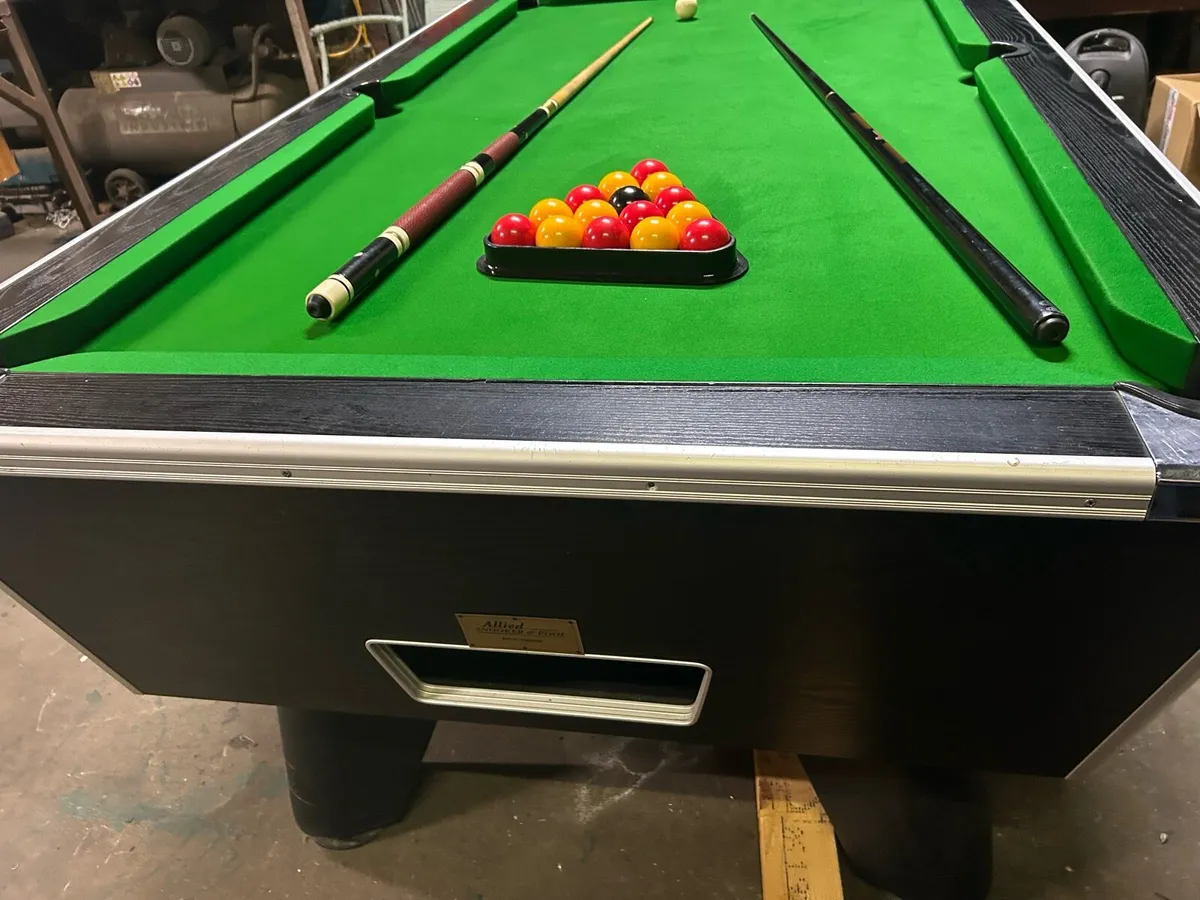 Pool table - Image 4
