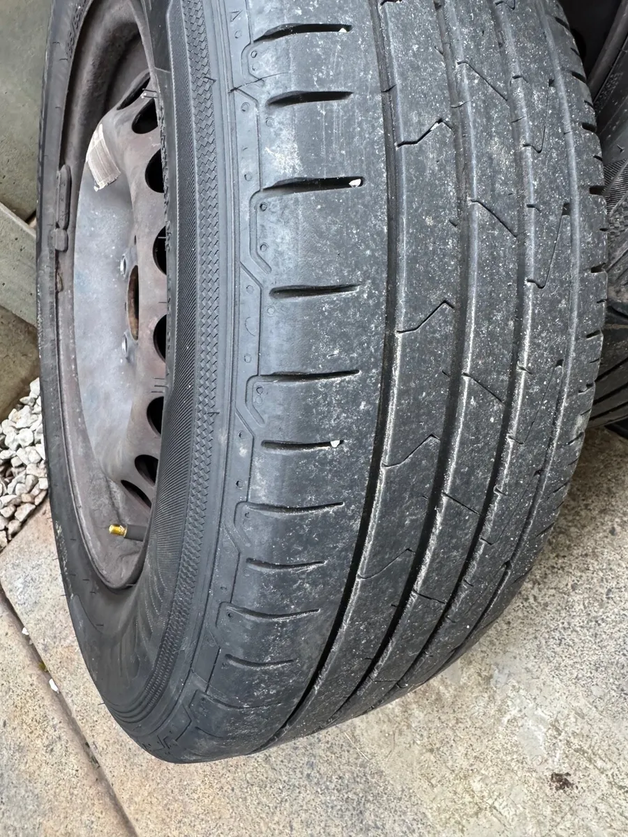 R15 Hanckook tyres VW caddy golf seat skoda - Image 4