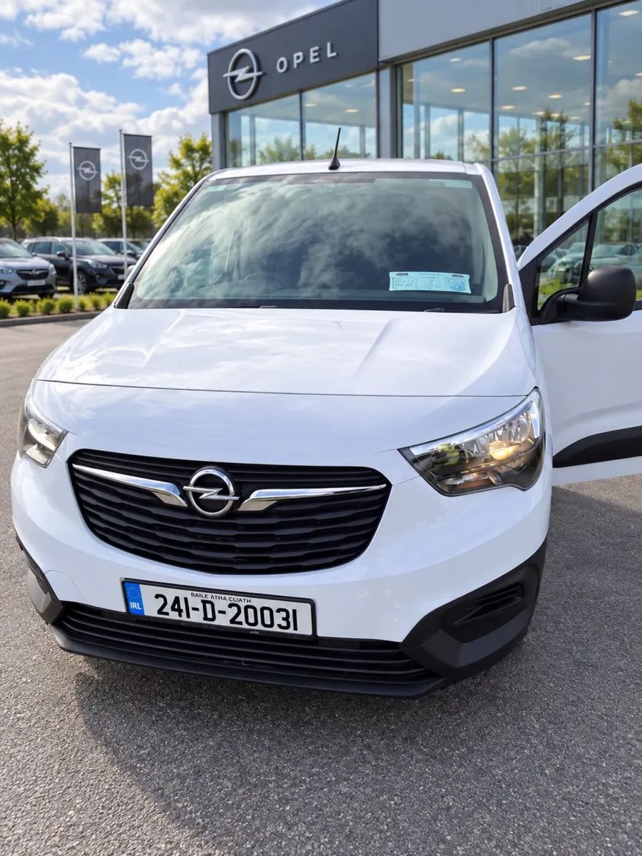 Opel combo 241 49 k miles - Image 2