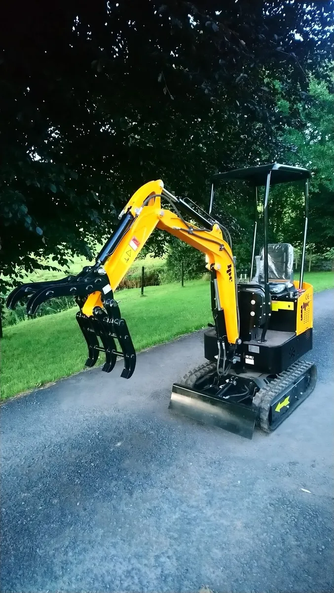 NEW JPC MINI DIGGER + LOG GRAB - Image 1
