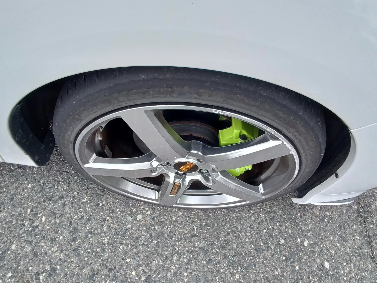 4 x 19' alloys 5 stud and 4 x brake covers - Image 2