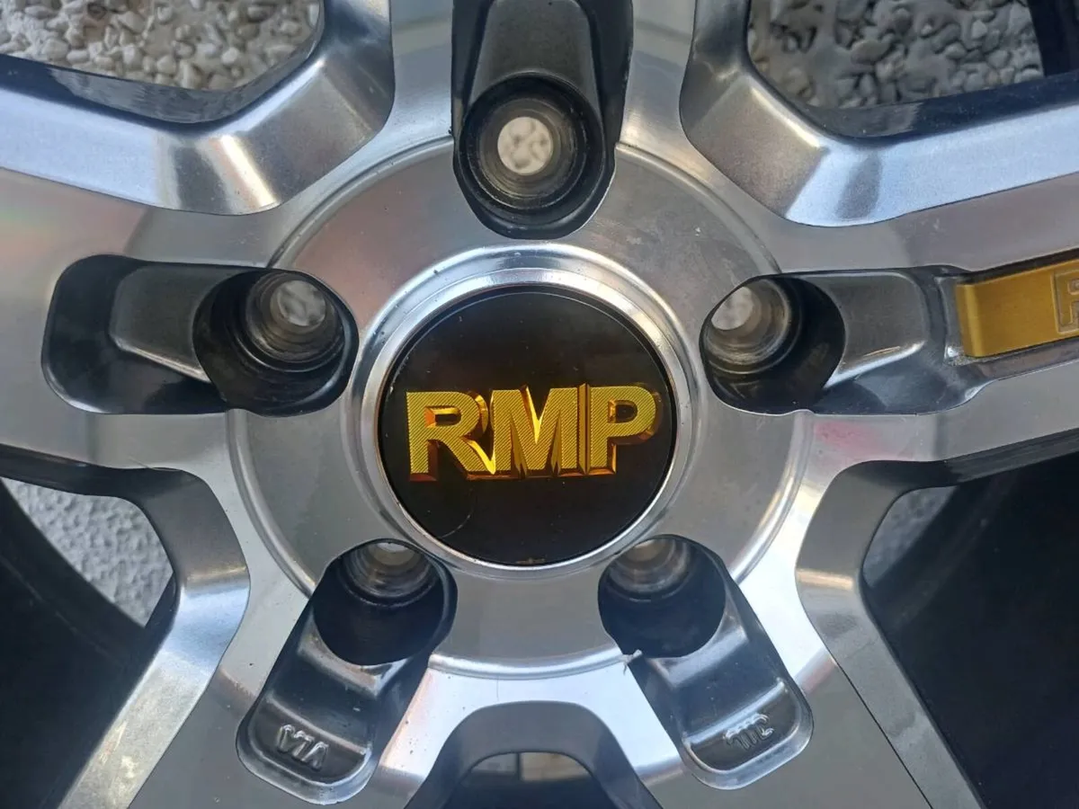 4 x 19' alloys 5 stud and 4 x brake covers - Image 4