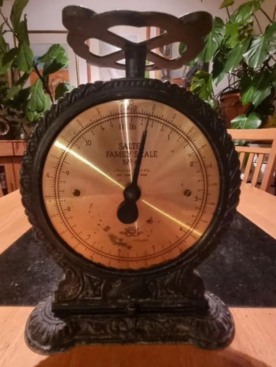 Vintage Salter Family Scale No4 - Image 1