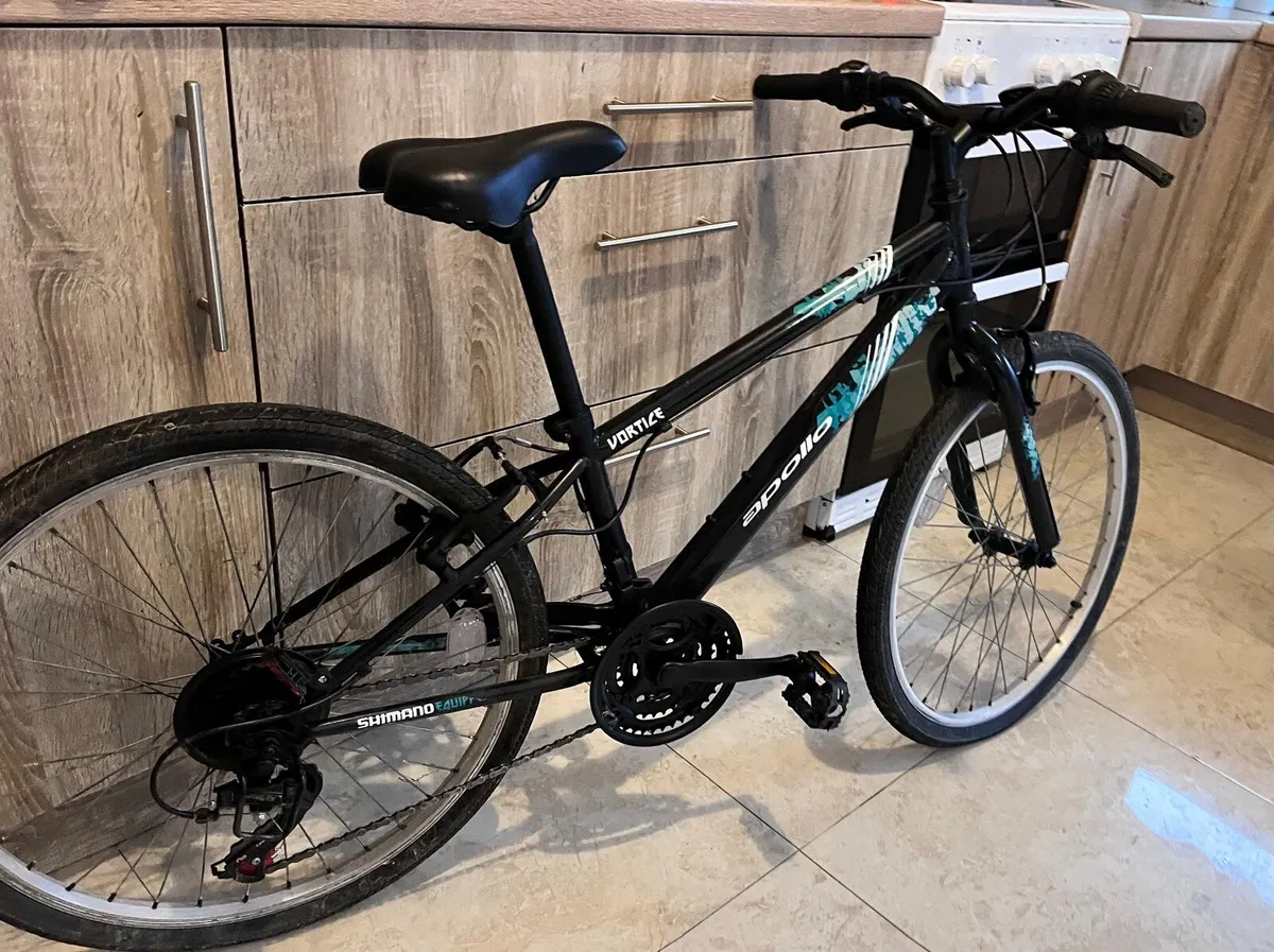 APOLLO 24 INCH BIKE. 18 SPEED SHIMANO GEARS SUITAB - Image 4