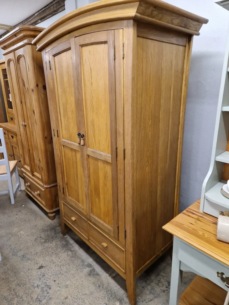Large light oak wardrobe - Image 4