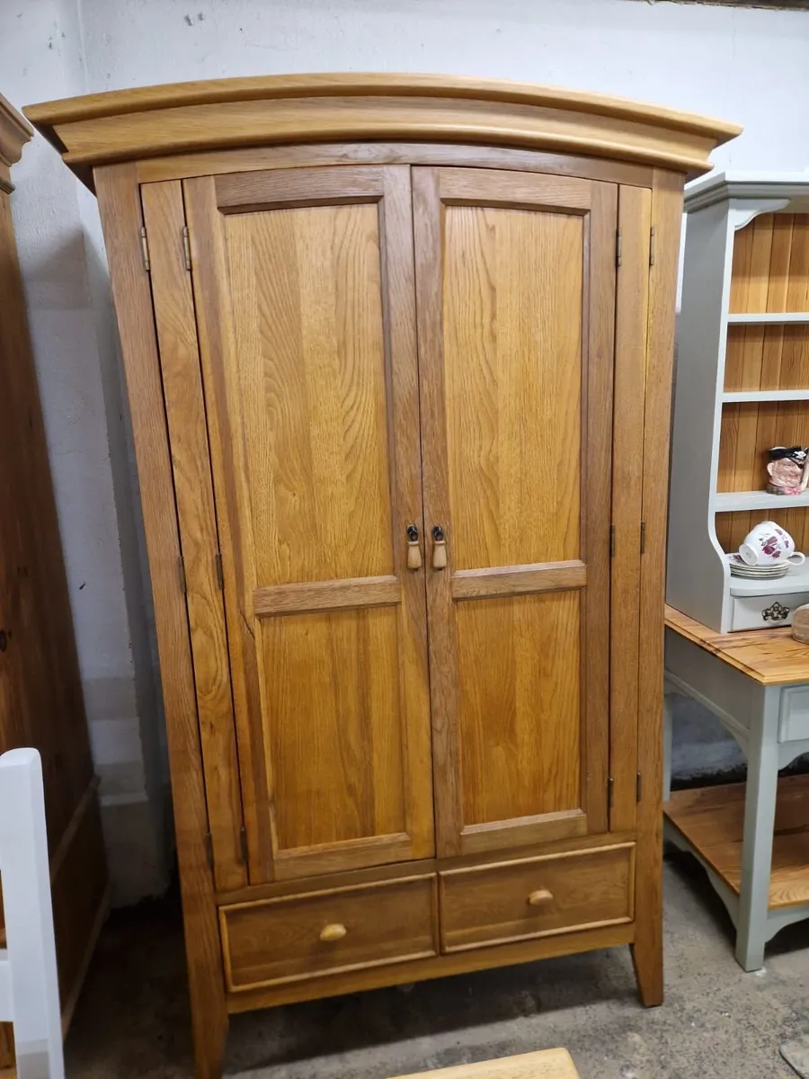 Large light oak wardrobe - Image 1
