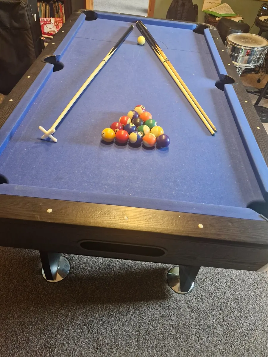 Pool table - Image 2