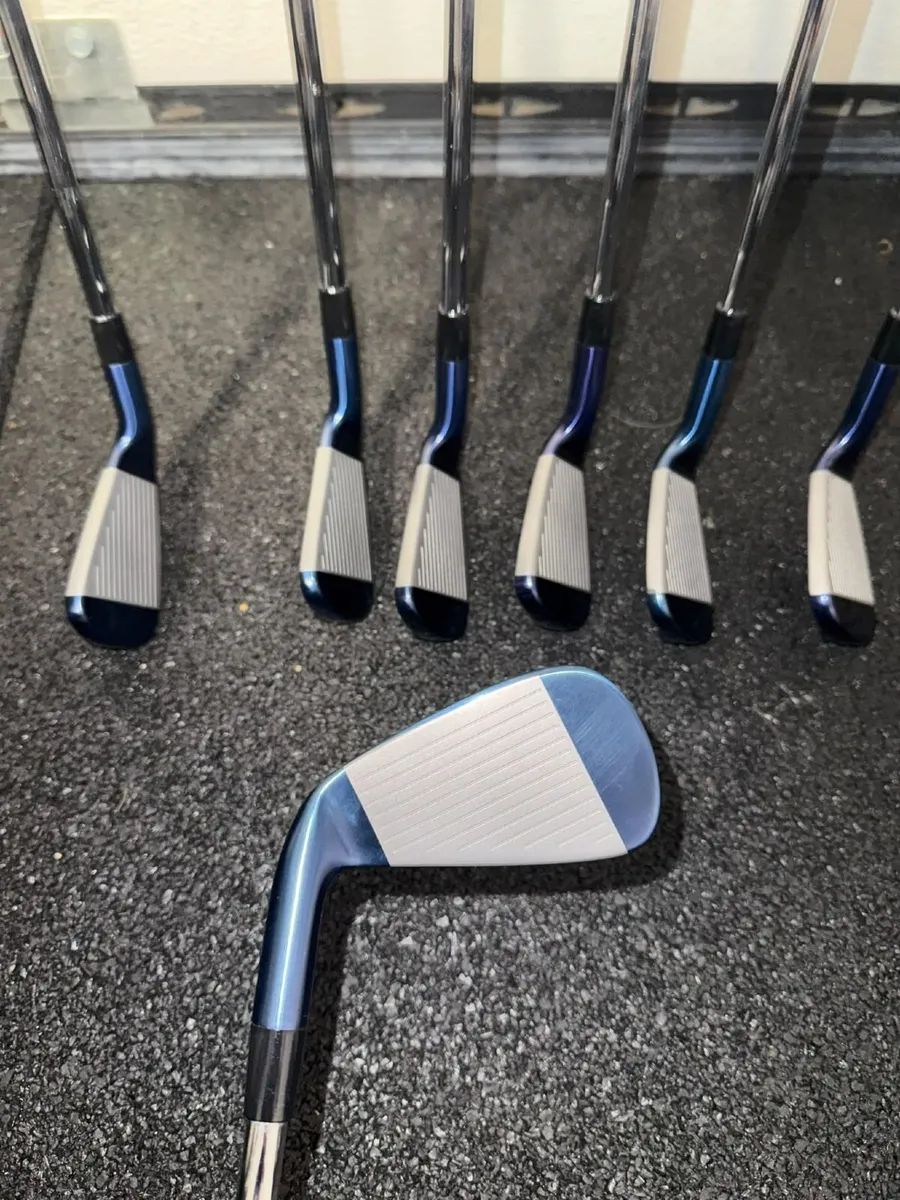 P790 Red Bull Golf Irons - Image 3