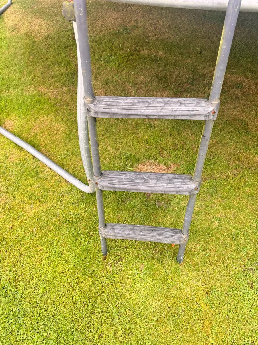 Trampoline - Image 3