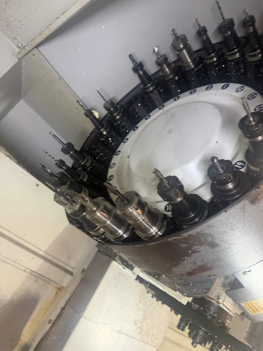 Cnc vertical machining centre - Image 2