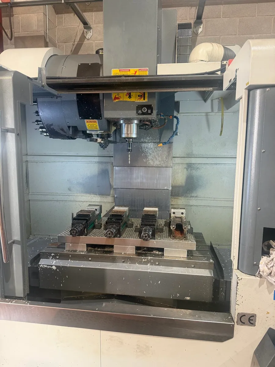 Cnc vertical machining centre - Image 4