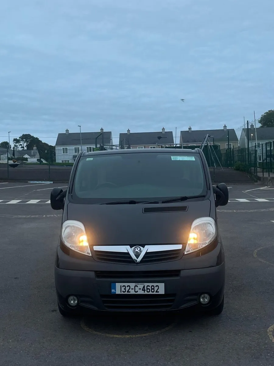 Vauxhall Vivaro Crew Cab Van - Image 2