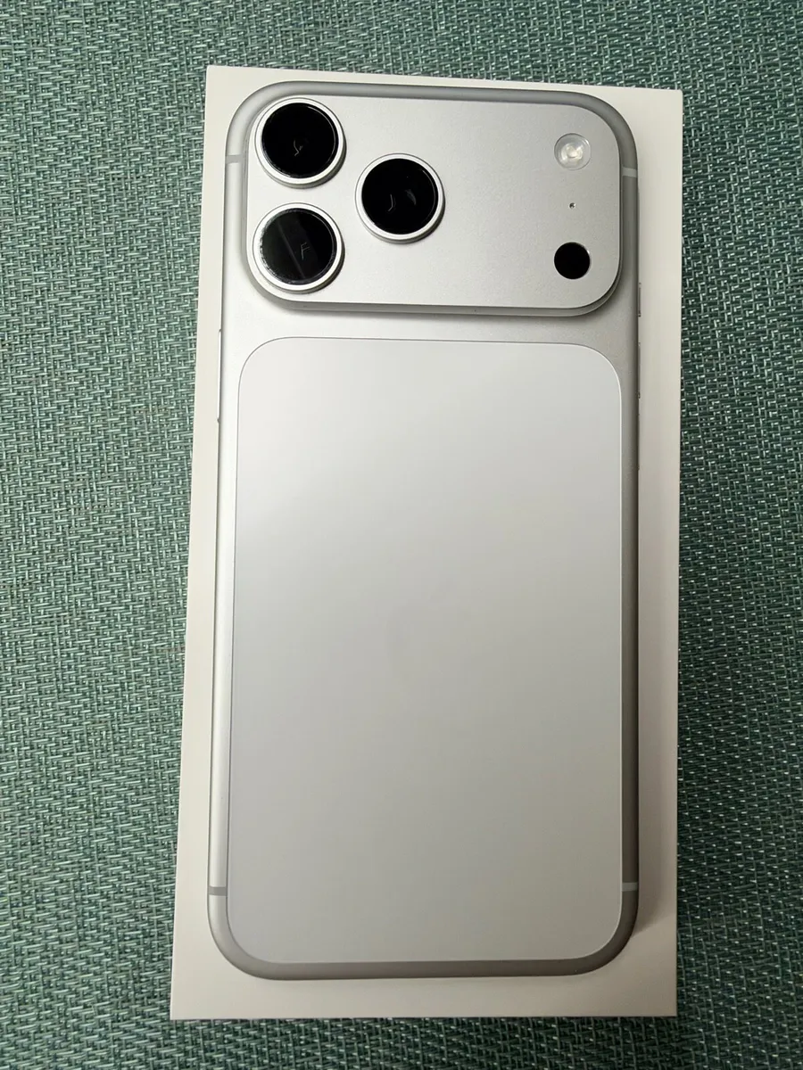 iPhone 17 Pro Max 256GB unlocked - Image 2