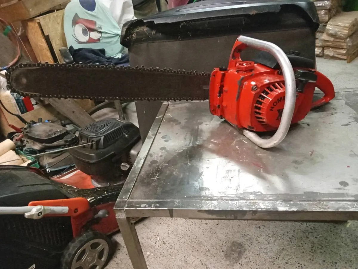 Vintage homelite xl automatic chainsaw - Image 1