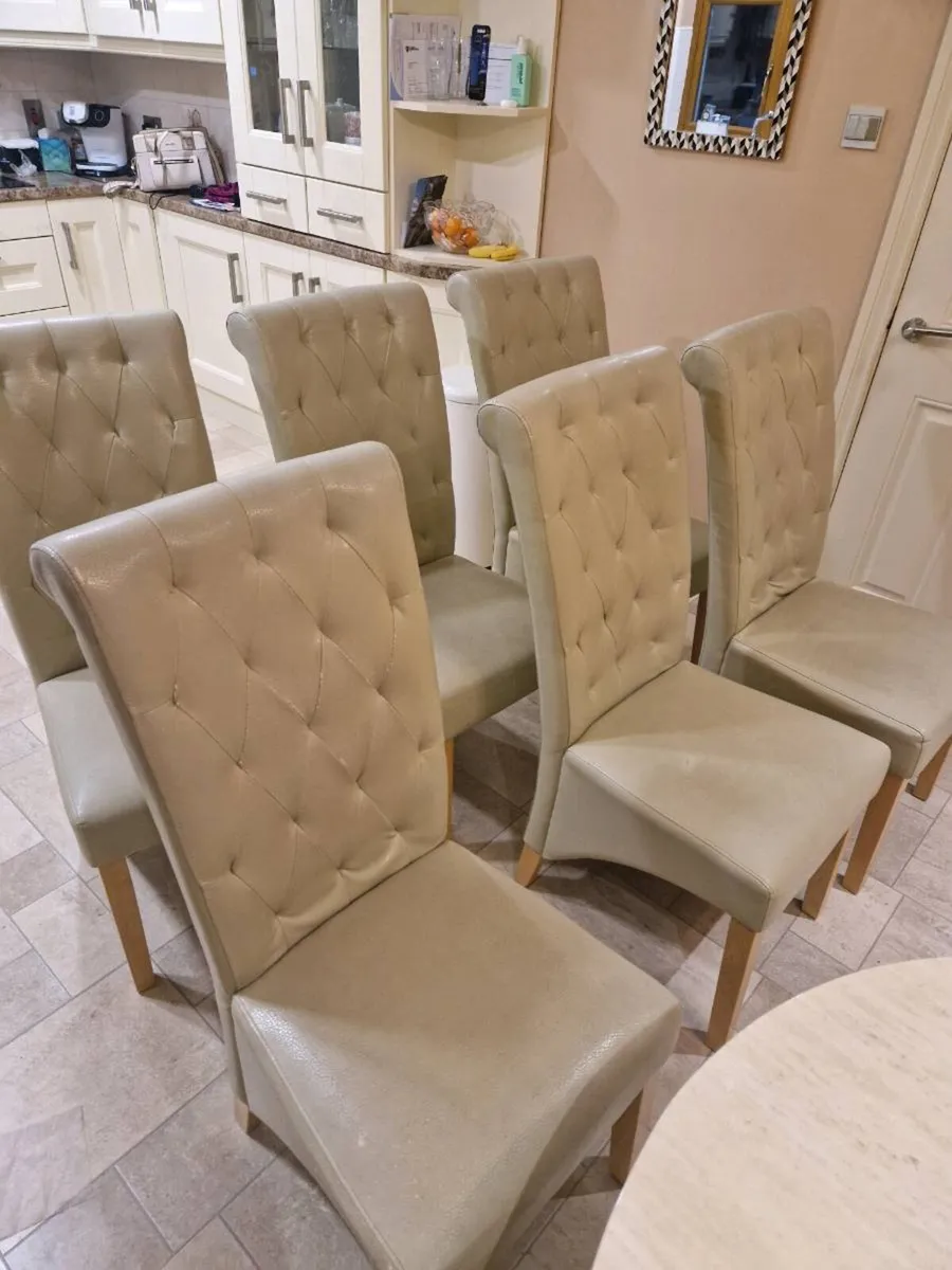 Chairs six in total - Image 1