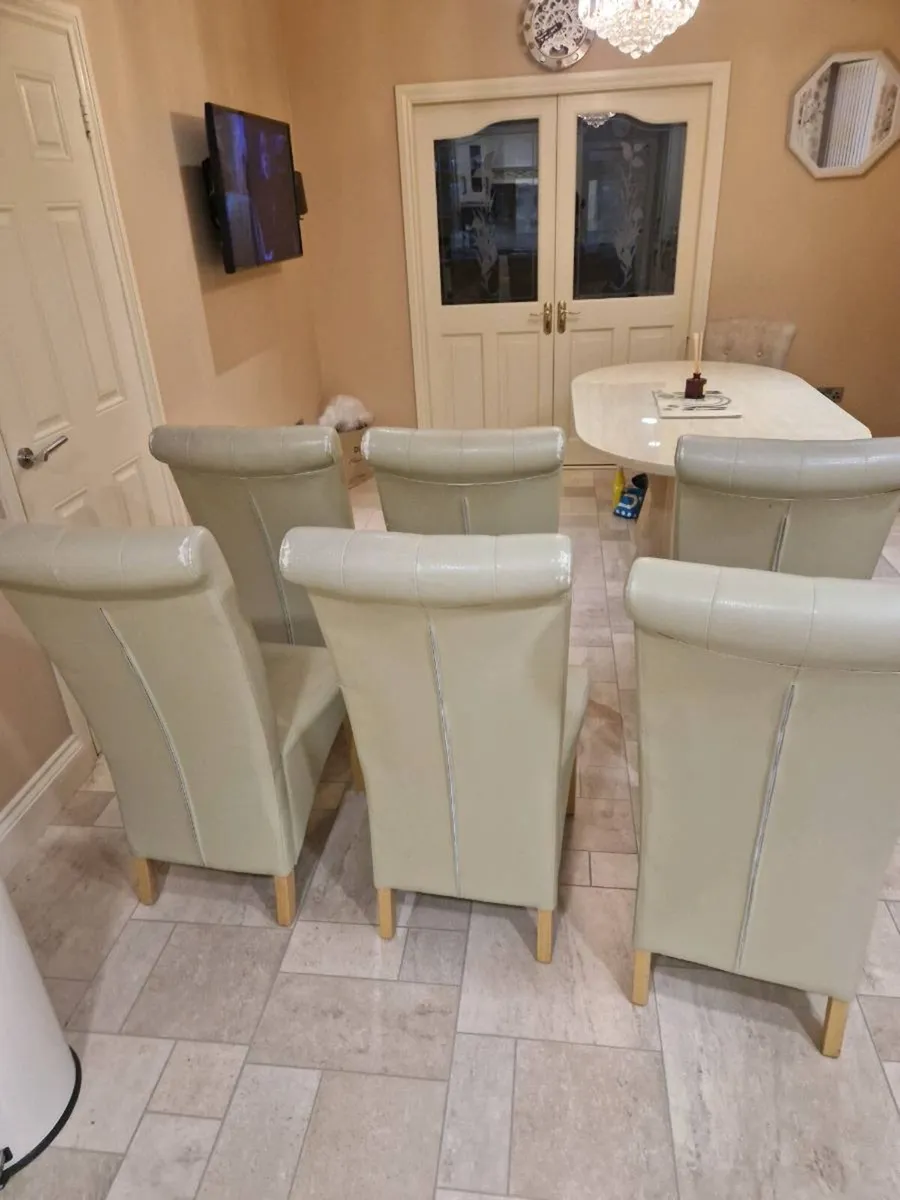 Chairs six in total - Image 2