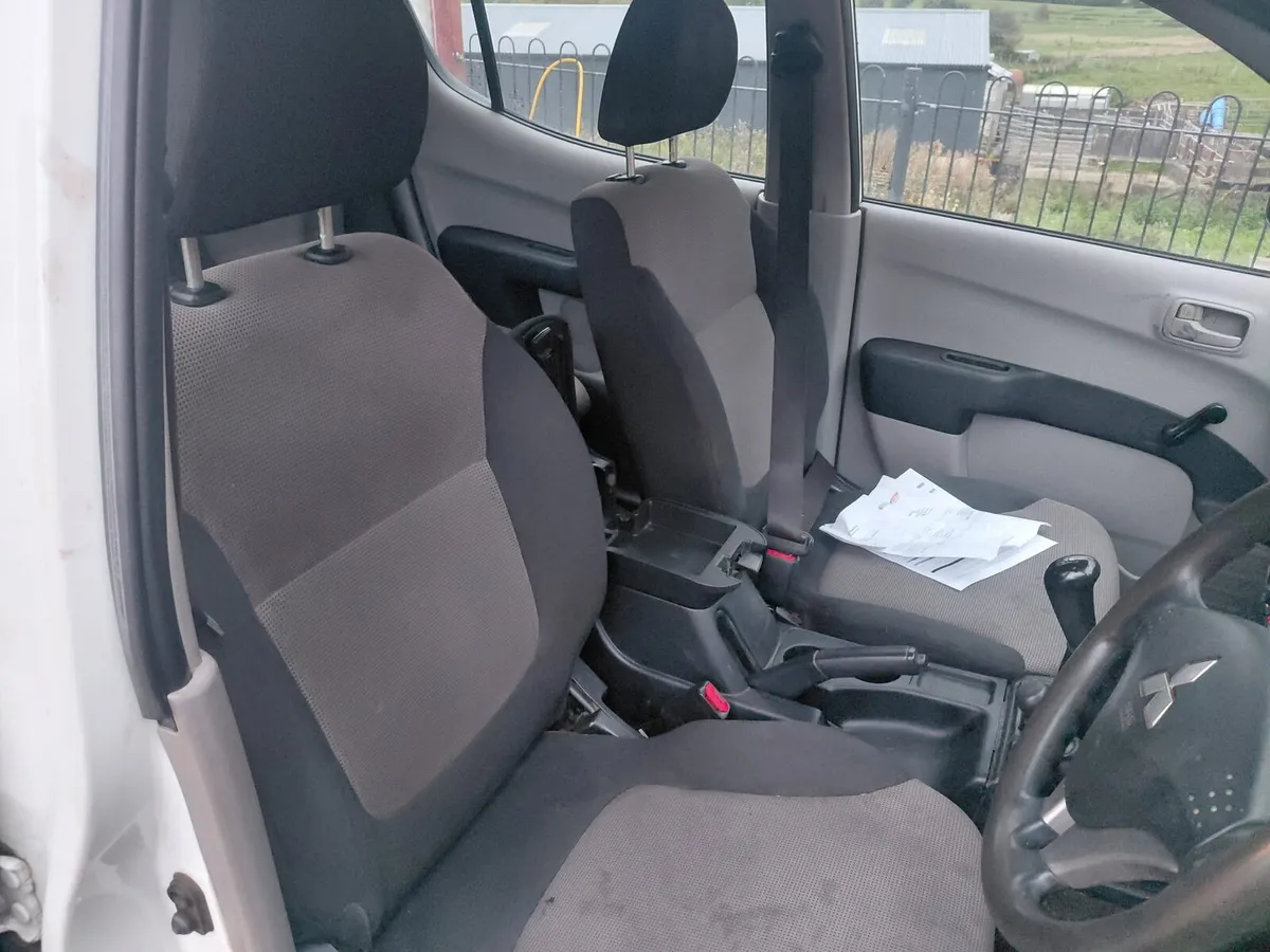 2012 Mitsubishi L200 - Image 3