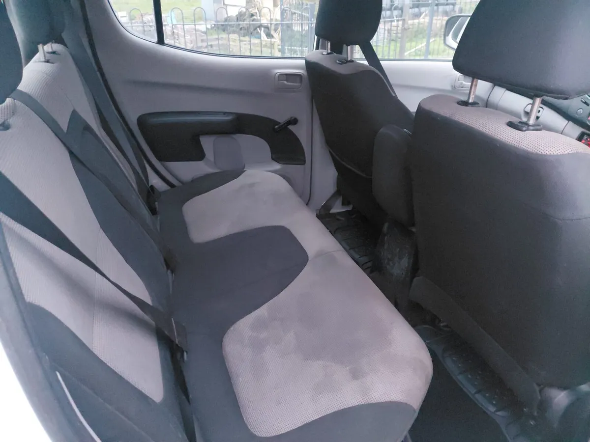 2012 Mitsubishi L200 - Image 4