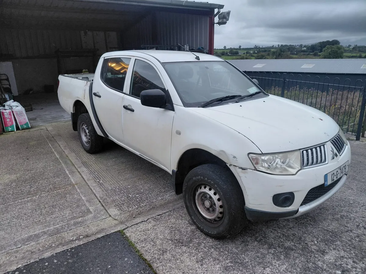 2012 Mitsubishi L200 - Image 1