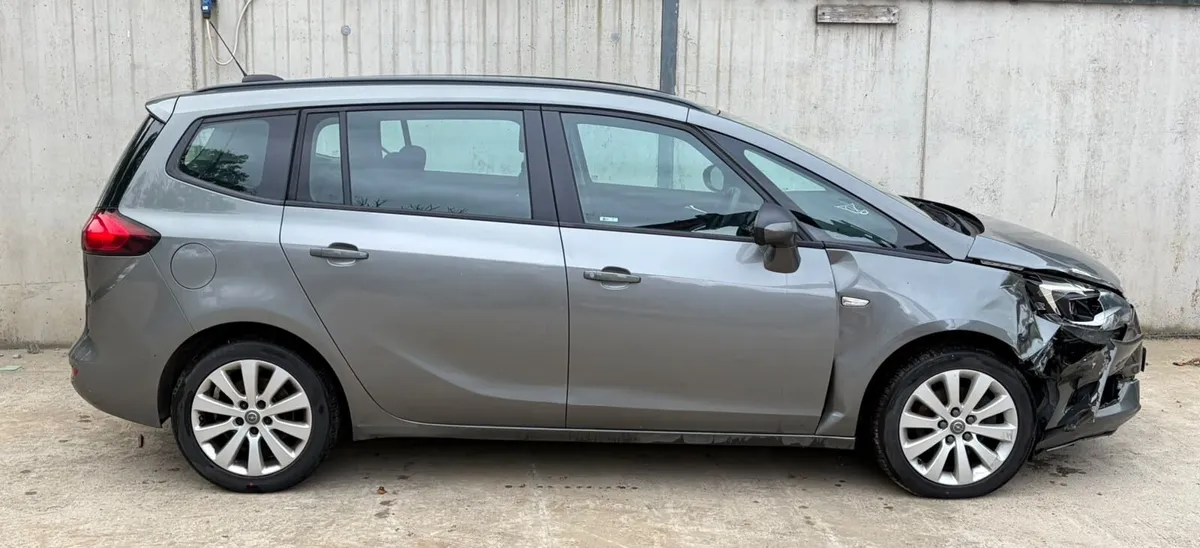 2016 Opel Zafira parts - Image 2