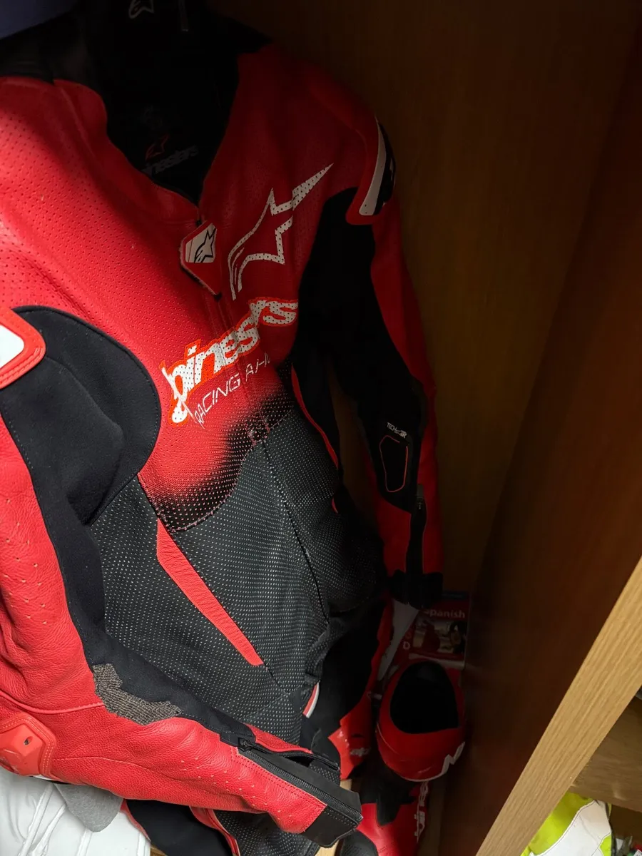 Alpinestars GP-R7 suit and Supertech Boots - Image 2