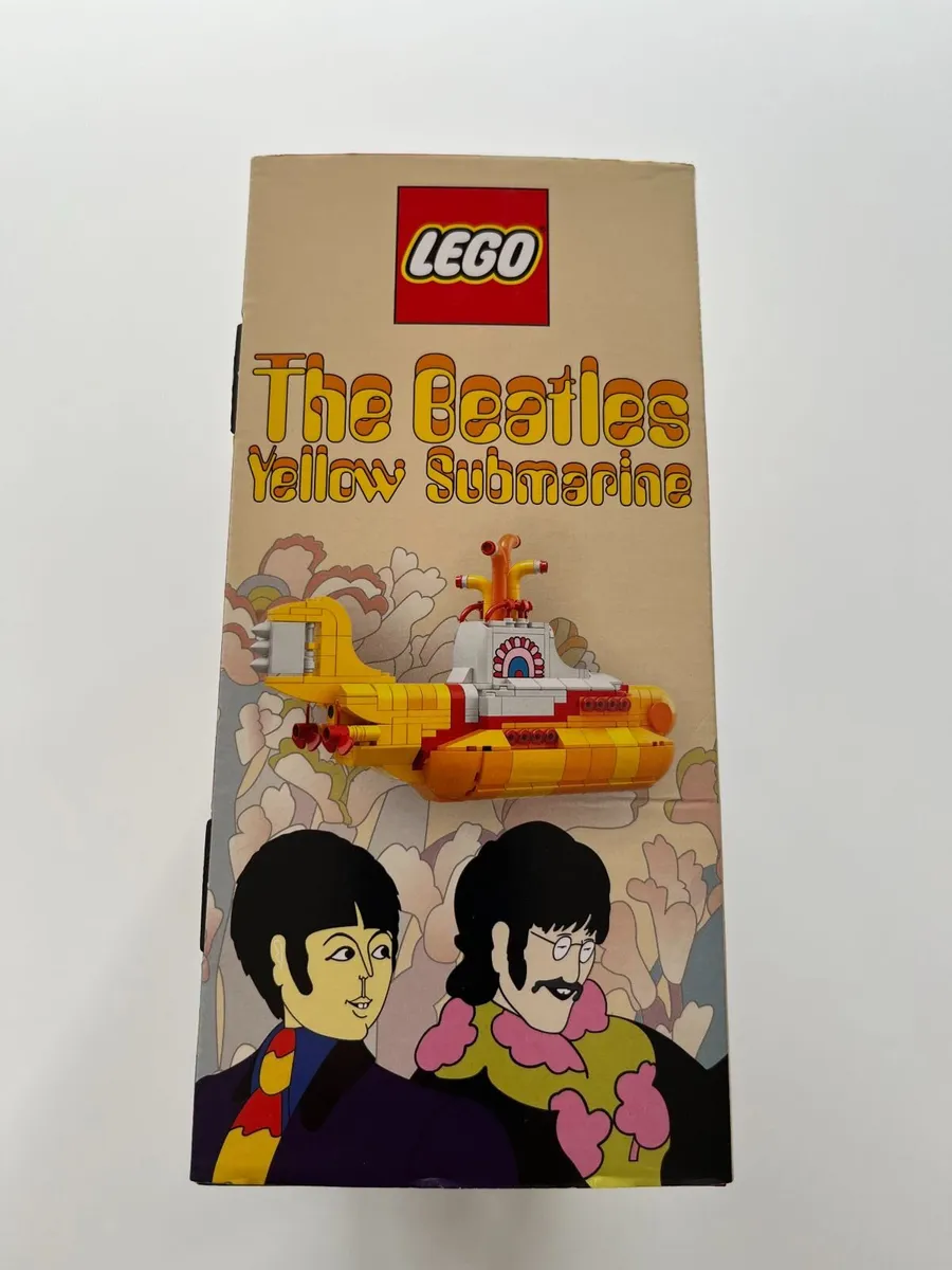 The Beatles Rare Yellow Submarine LEGO 21306 - Image 4