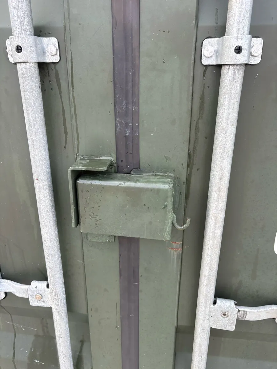 As new 8x8x8ft container - Image 4