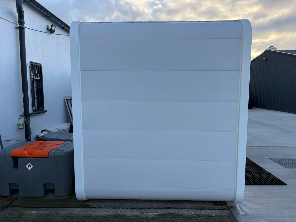 Apple Pod 20x8ft - Image 2