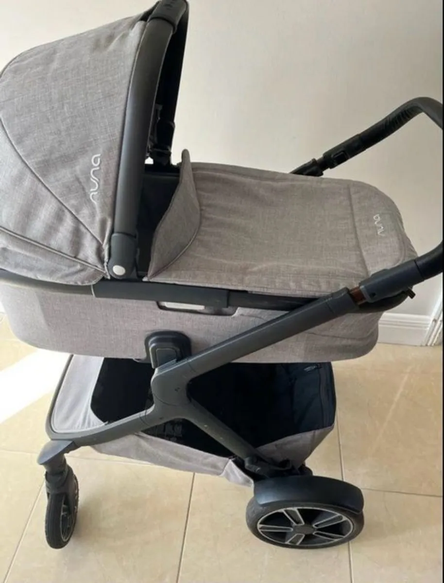 pram - Image 2