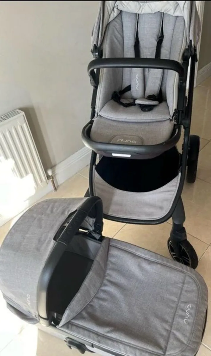 pram - Image 3