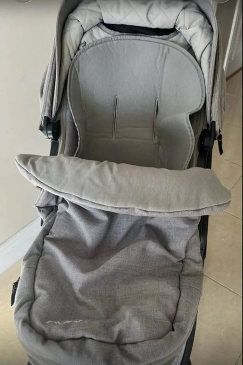 pram - Image 4