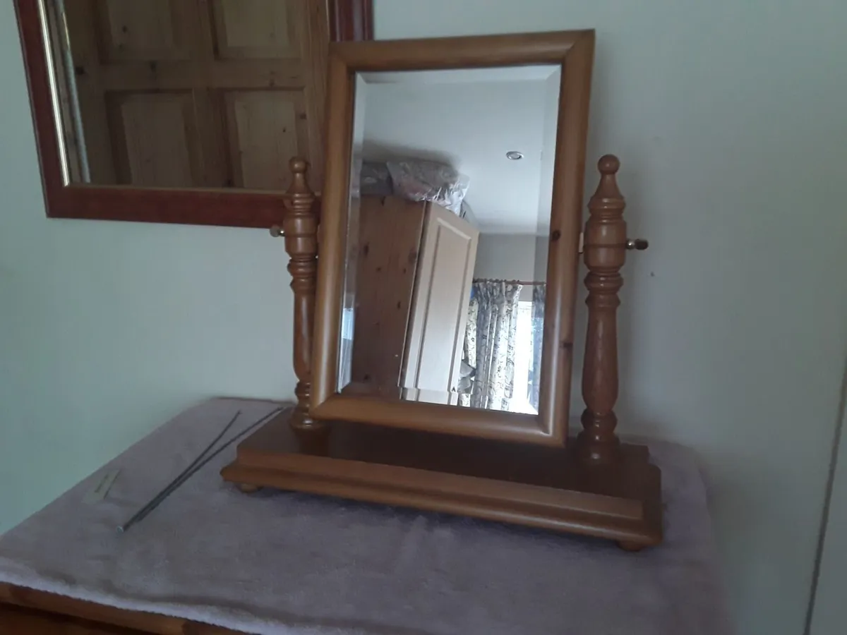 Lovely solid pine dressing table bevel mirror - Image 1