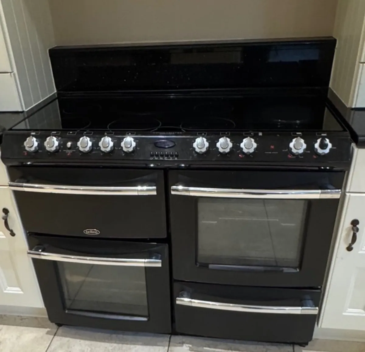 Kitchen Cooker - Image 1