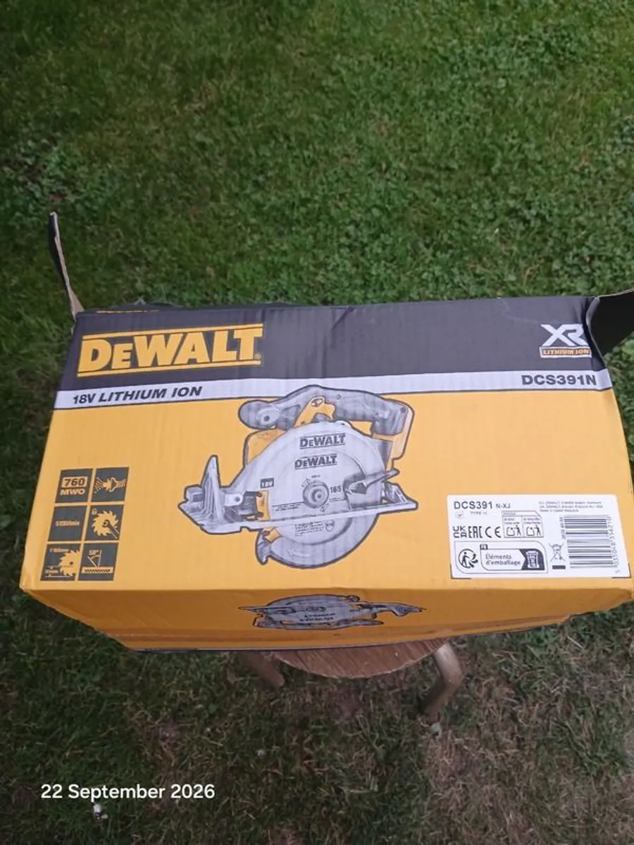 De Walt Circular Saw - Image 3