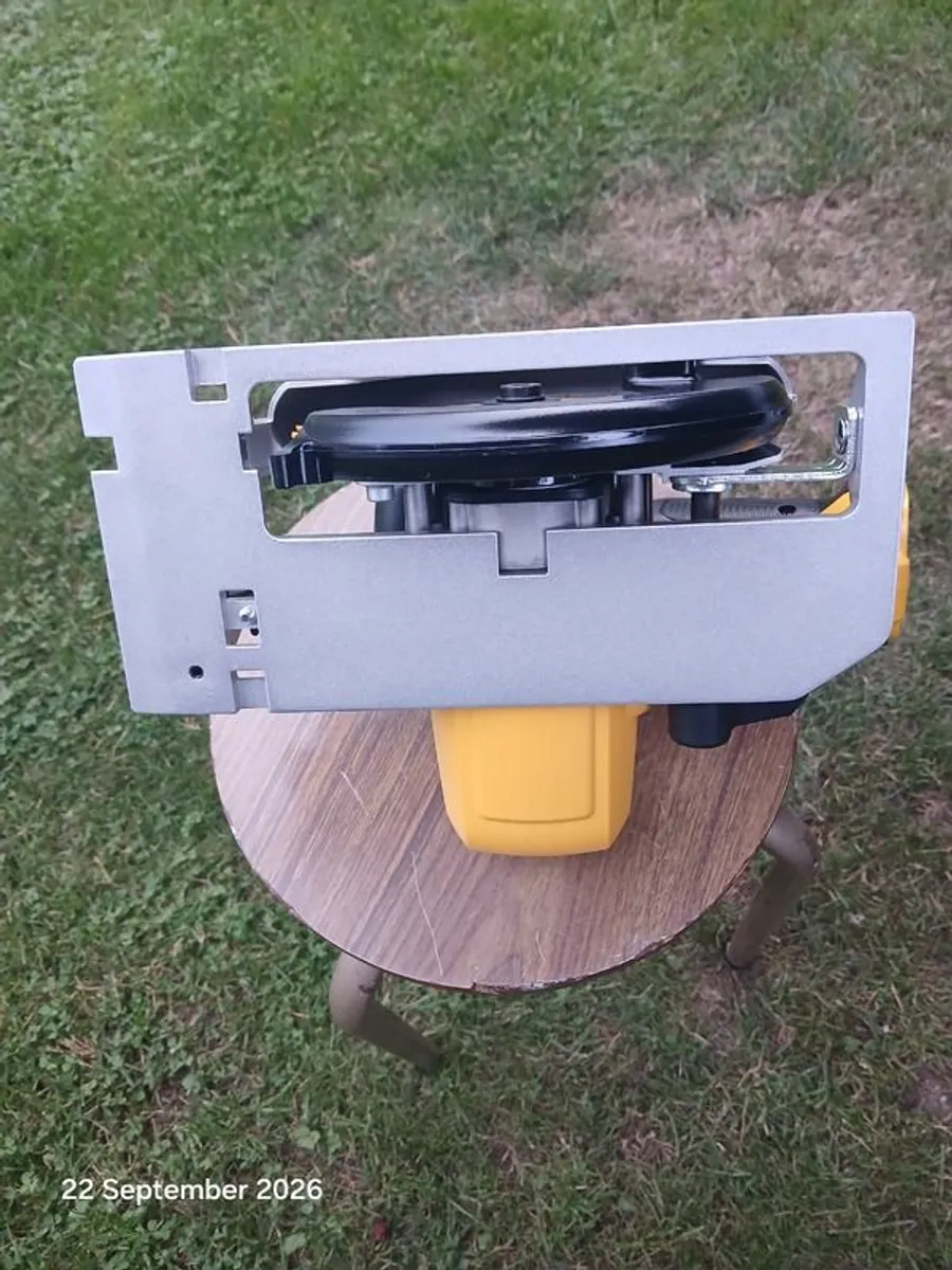 De Walt Circular Saw - Image 4