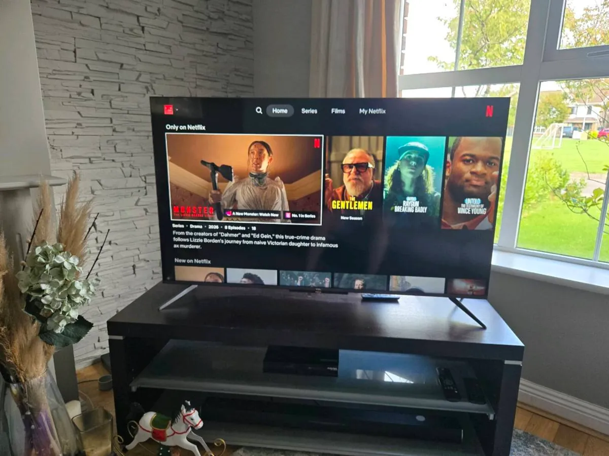 Q Led 50 inch  android 4k Smart TV Tcl - Image 2