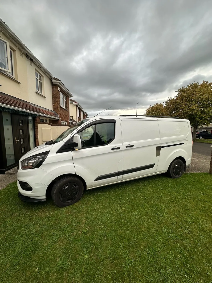 Ford Transit Custom 211 - Image 1