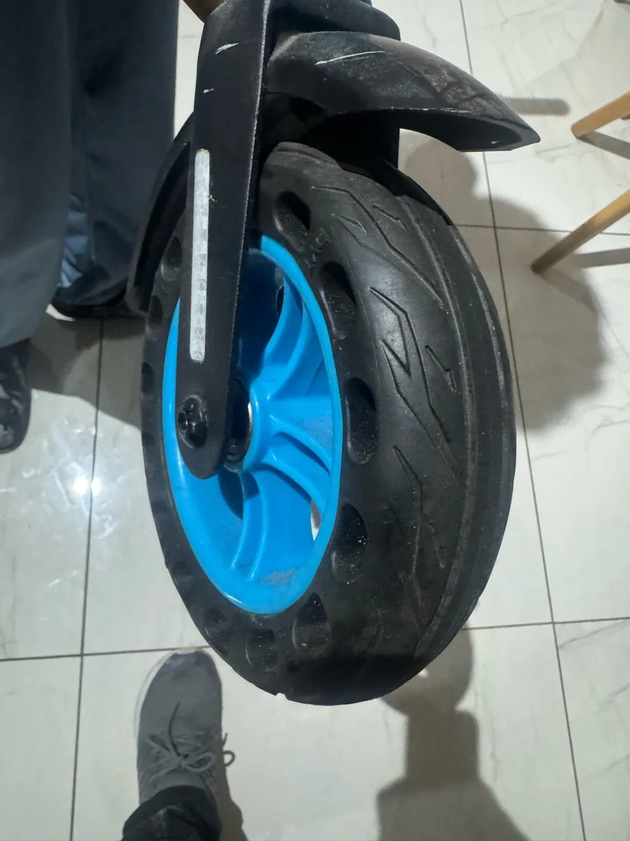 Electric scooter - Image 4