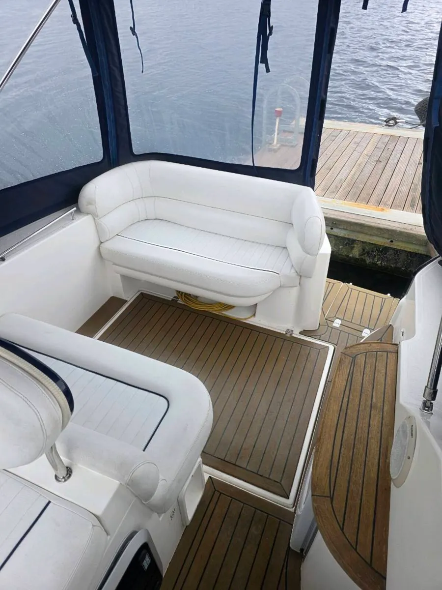 Sealine S23 2003 sports cruiser cuddy cabin boat - Image 4