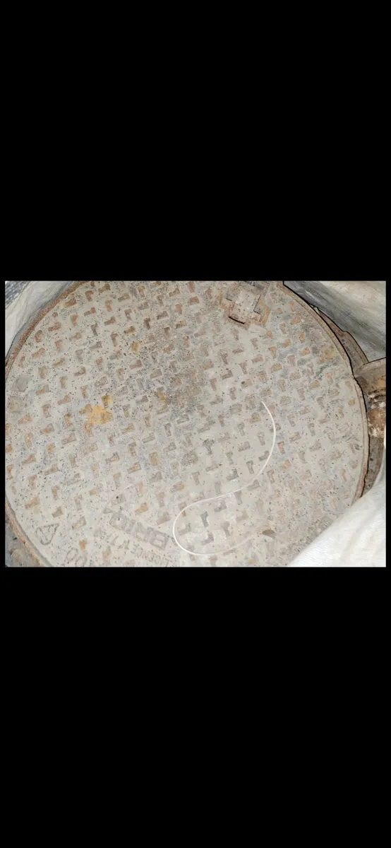Manhole covers - Image 1