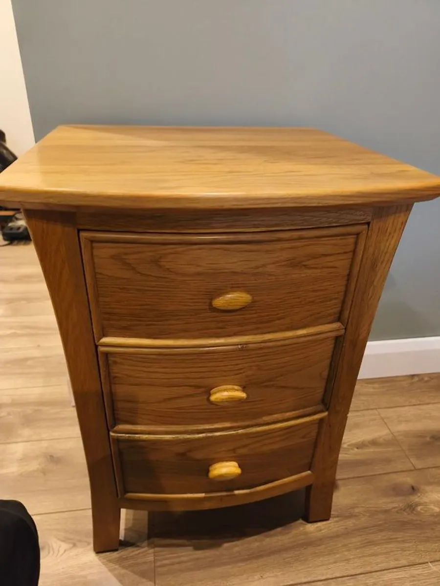 Bedroom furniture - Image 4