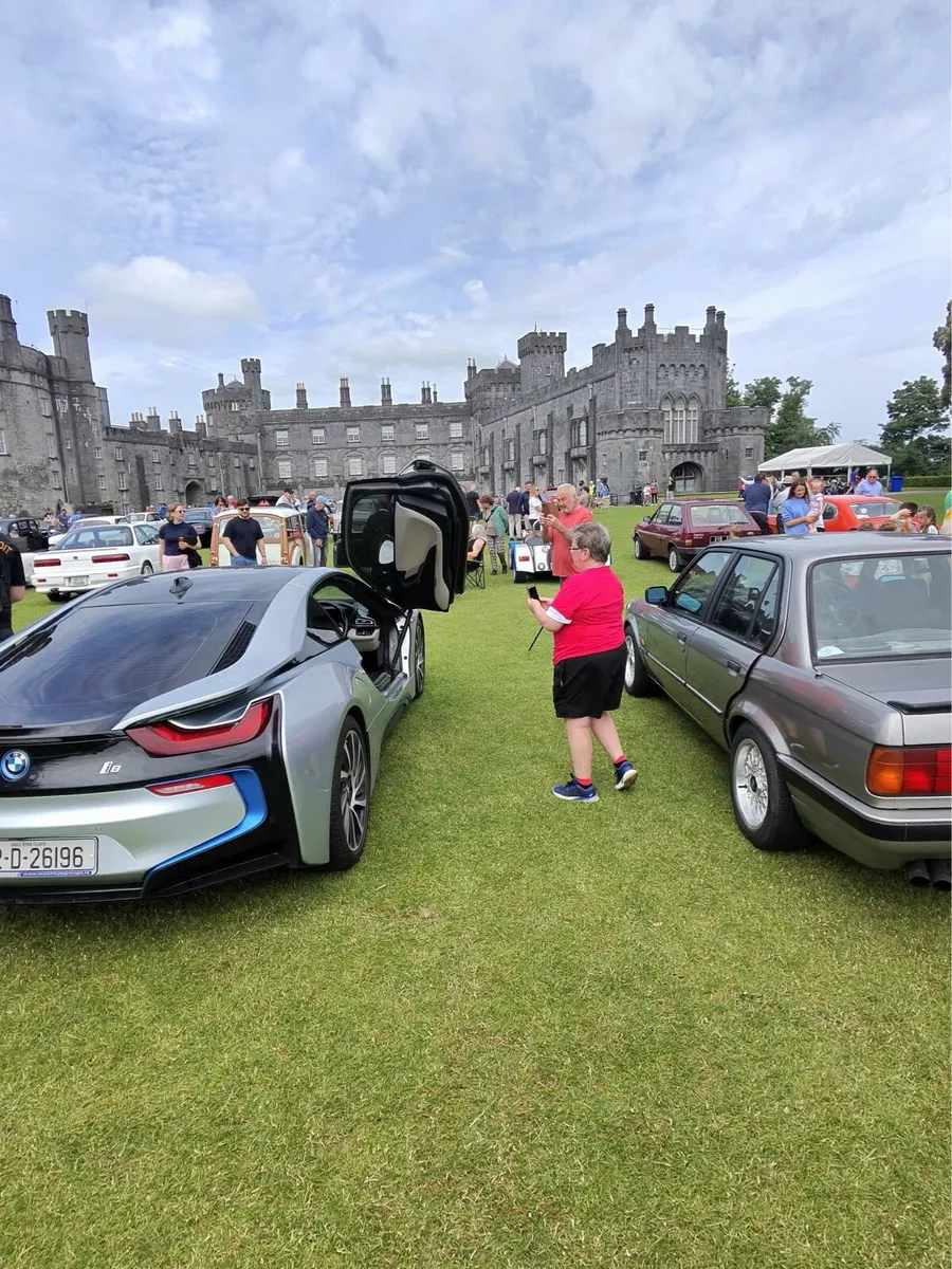 BMW i8 - Image 2