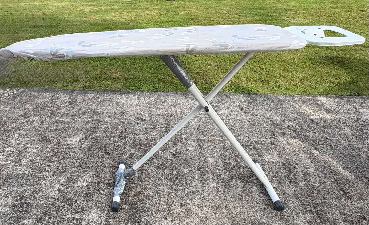 Ironing board - Image 2
