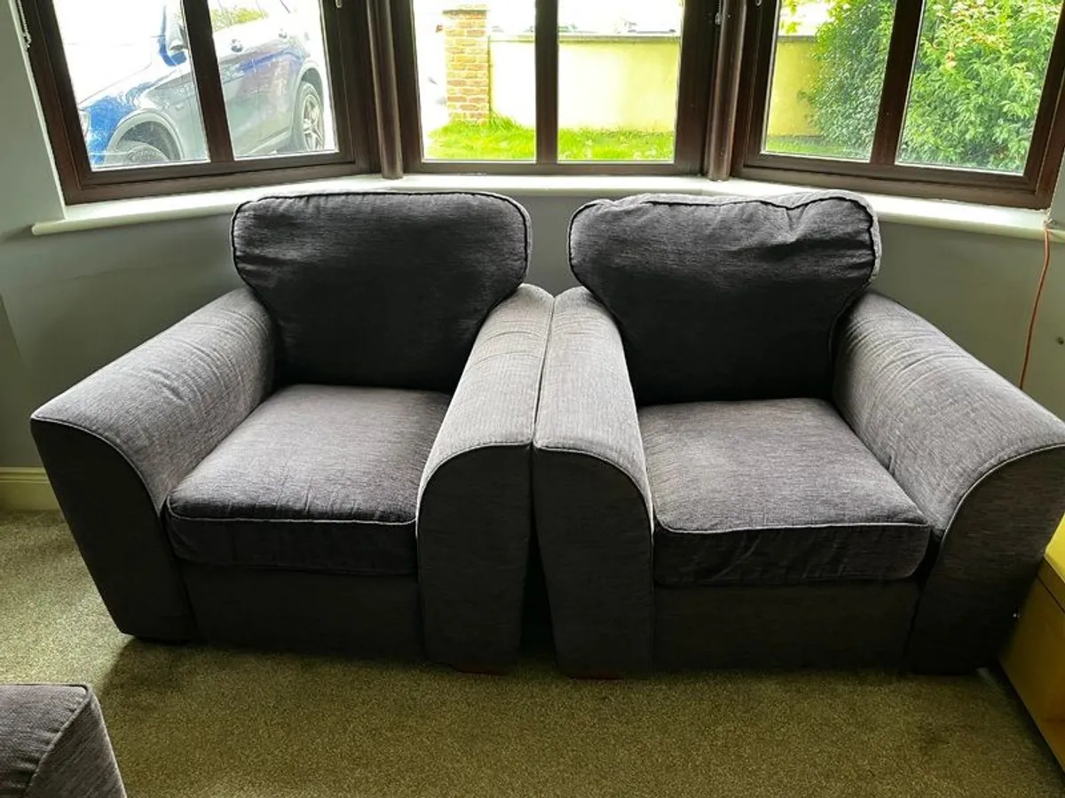 Sofa and armchairs - Image 2