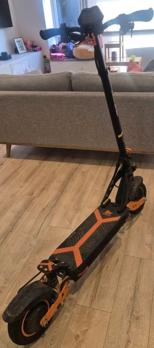 KuKirin G2 Max Electric Scooter + Seat & Charger - Image 1